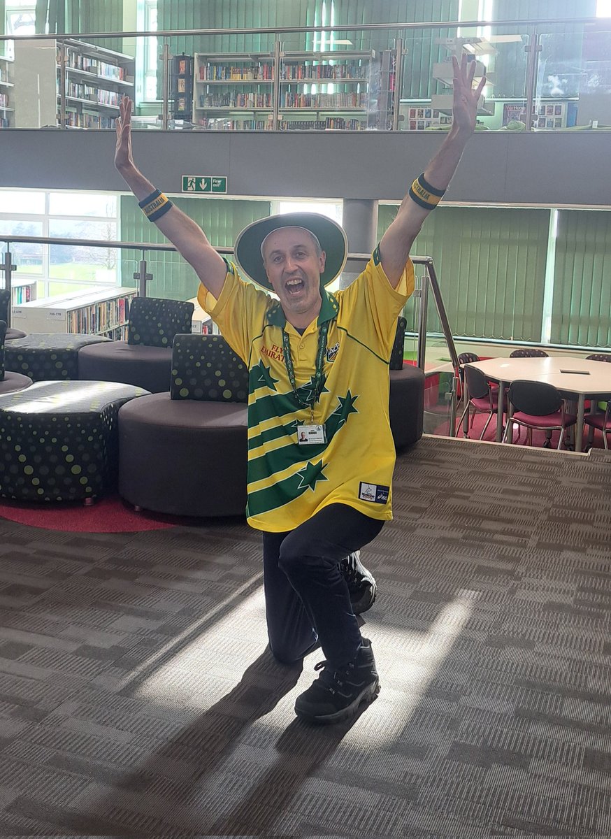 Hardenhuish Library tweet media