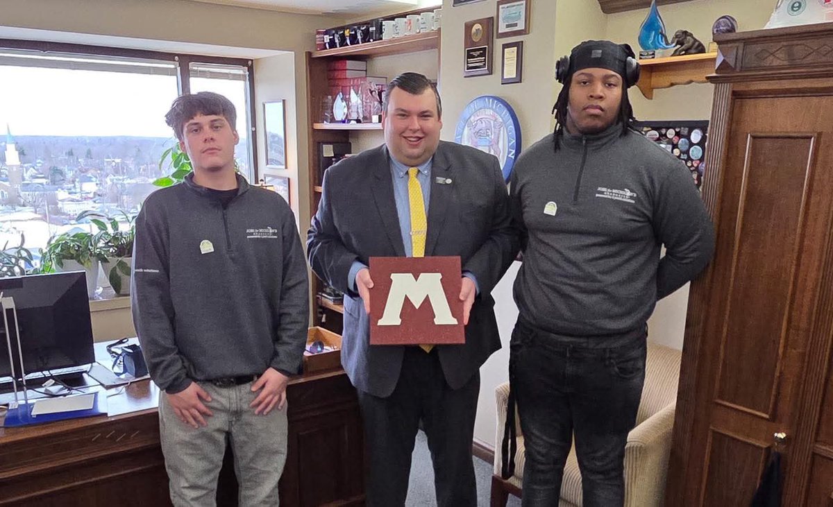 Special shoutout to our Muskegon area youth and young professionals who came to Lansing last week with Jobs for Michigan's Graduates. JMG is a strong career prep program helping participants identify a pathway for post-secondary success while overcoming individual barriers.