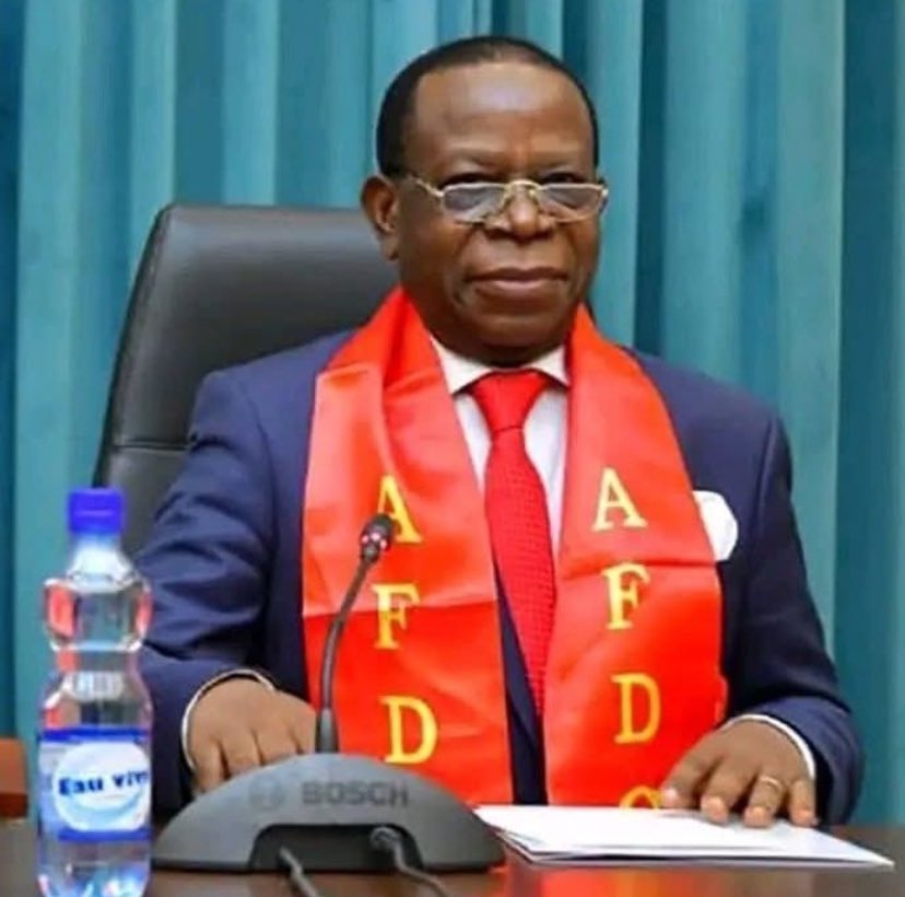 En RDC, le problème n’est pas le manque d’hommes. Le vrai problème, c’est une classe politique souvent déconnectée du peuple, sans vision et parfois prisonnière des intérêts personnels.

Le Congo mérite mieux, une nouvelle génération doit se lever.🇨🇩