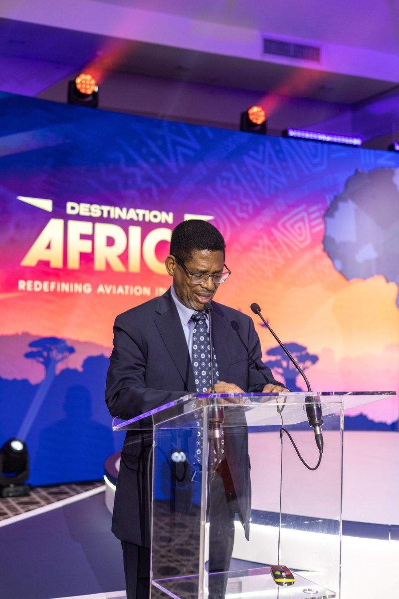 BusieZondi's tweet photo. UNgqongqoshe wezokuThuthukiswa koMnotho ezokuVasha nokoNgiwa kweMvelo uMfu Musa Zondi ubekwingqungquthela ye Board of Airlines Representatives of South Africa (BARSA) eseThe Capital eBallito. UNondaba ubemele uNdunankulu wesiFundazwe uMnu Thami Ntuli obezyovula ngokusemthethweni https://t.co/gAoNzKu0mU