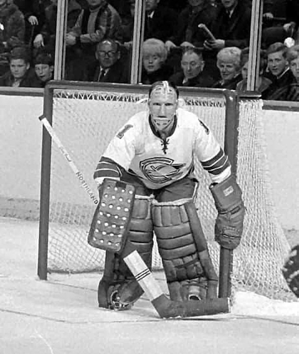 Old Hockey Cards tweet media