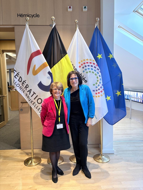 Regards De Femmes tweet media