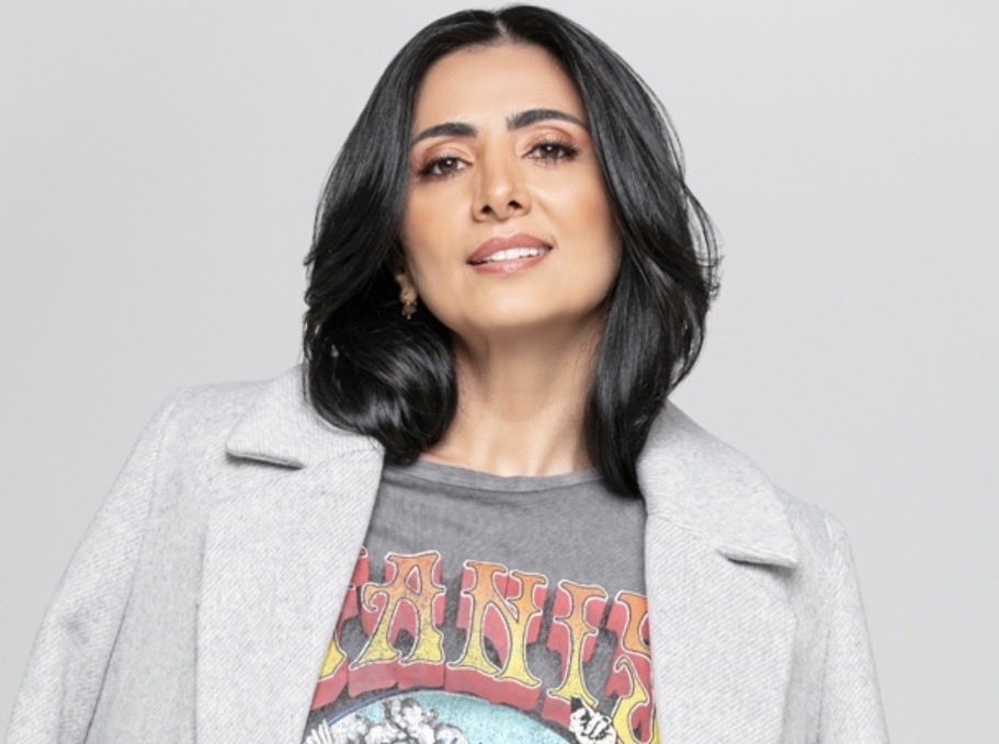 Ella es Yesenia Valencia, productora principal de Valencia Producciones FX, que junto a <a href="/RTVCco/">RTVC Colombia</a> se gastaron 4 millones de dólares en una película para subirle el ego a <a href="/petrogustavo/">Gustavo Petro</a>.
Kevin debería estar vivo.