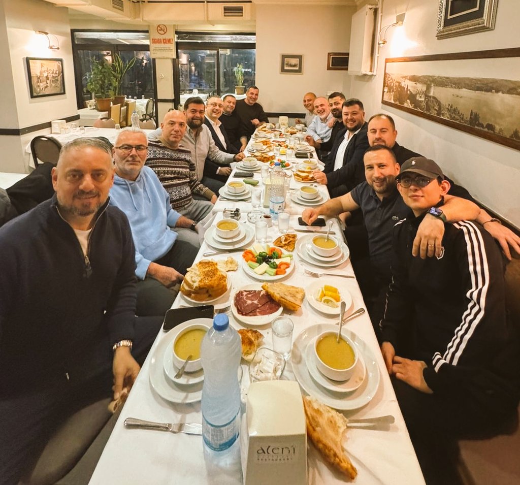 alkancamm's tweet photo. Bir dem Aleni... #iftar 
Yüce Beşiktaş Kapalısı... https://t.co/CTxy6QgfBu