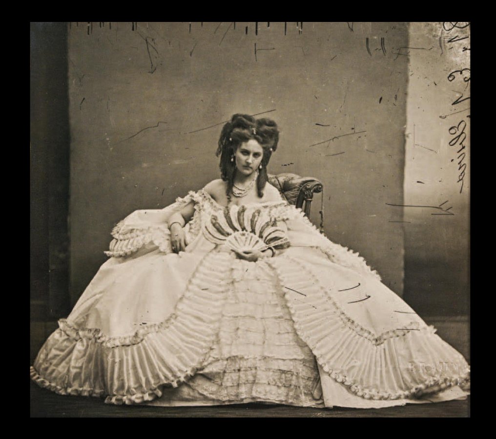 Colección Mariano Moret tweet media