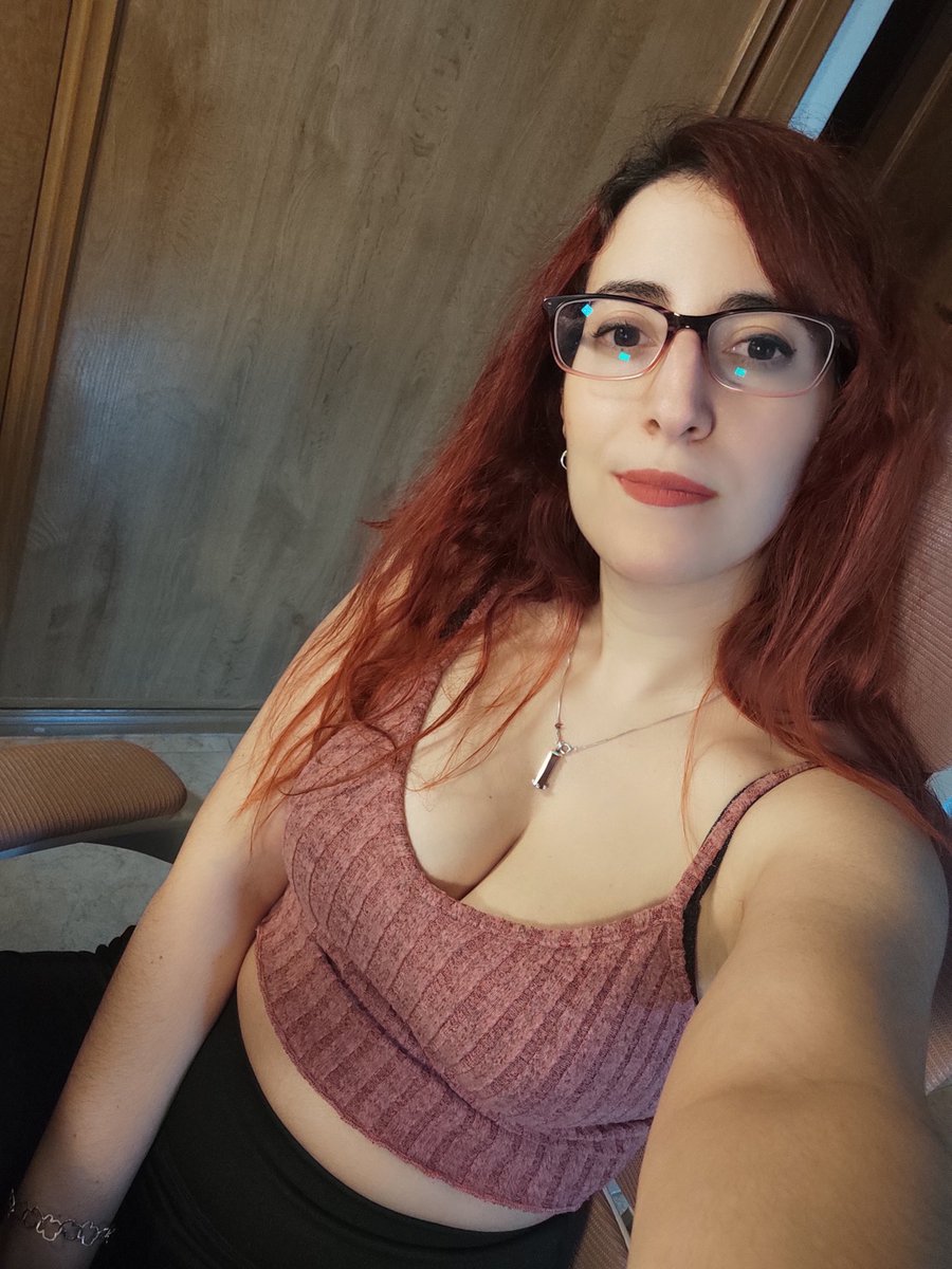 Lunnariis7 tweet media