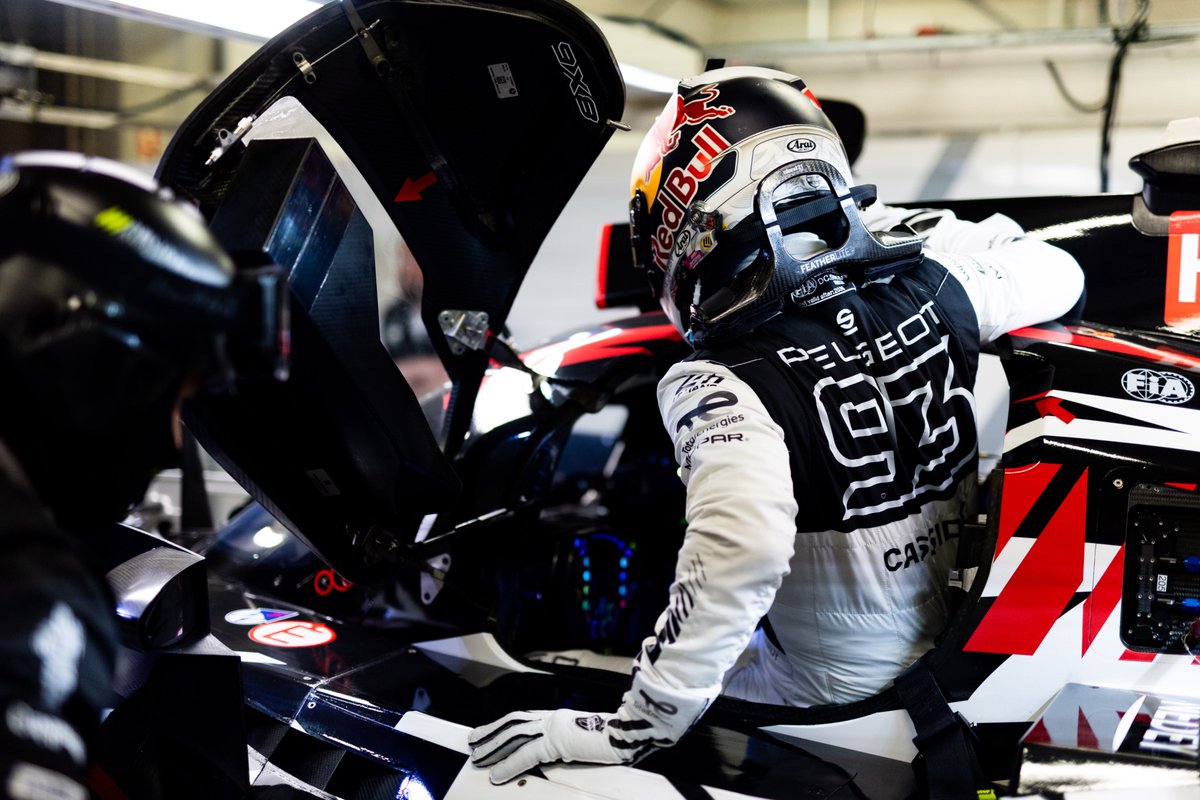 First pictures of our Peugeot 9X8 2026 on track!

A productive test at Portimao with thousands of kilometers banked across both cars and vital data gathered, thanks to the dedication of our entire team. 💪

#WEC #Peugeot9X8