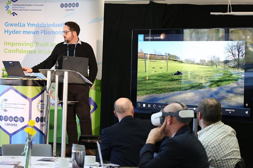 Com|Dyfed-Powys tweet media