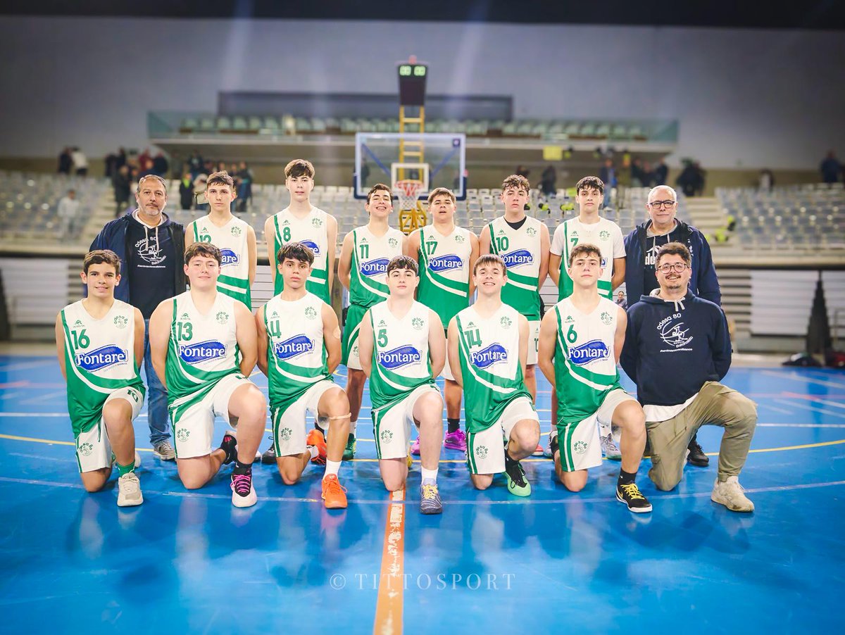 adesa80balonces's tweet photo. Magnífico partido del CADETE MASCULINO A en el primer duelo de play-offs frente a @ubjerez, consiguiendo la victoria 53-58.

El domingo en casa, el segundo asalto de la eliminatoria.

📸 Gracias @tittosport por las fotos 

#sentimientoverdiblanco
@AguasFontarel @COHEBUSeguros https://t.co/LaaMBEfIBG