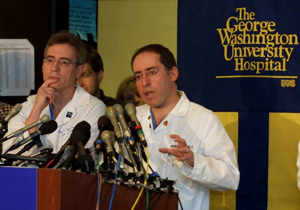 2001 Live tweet media