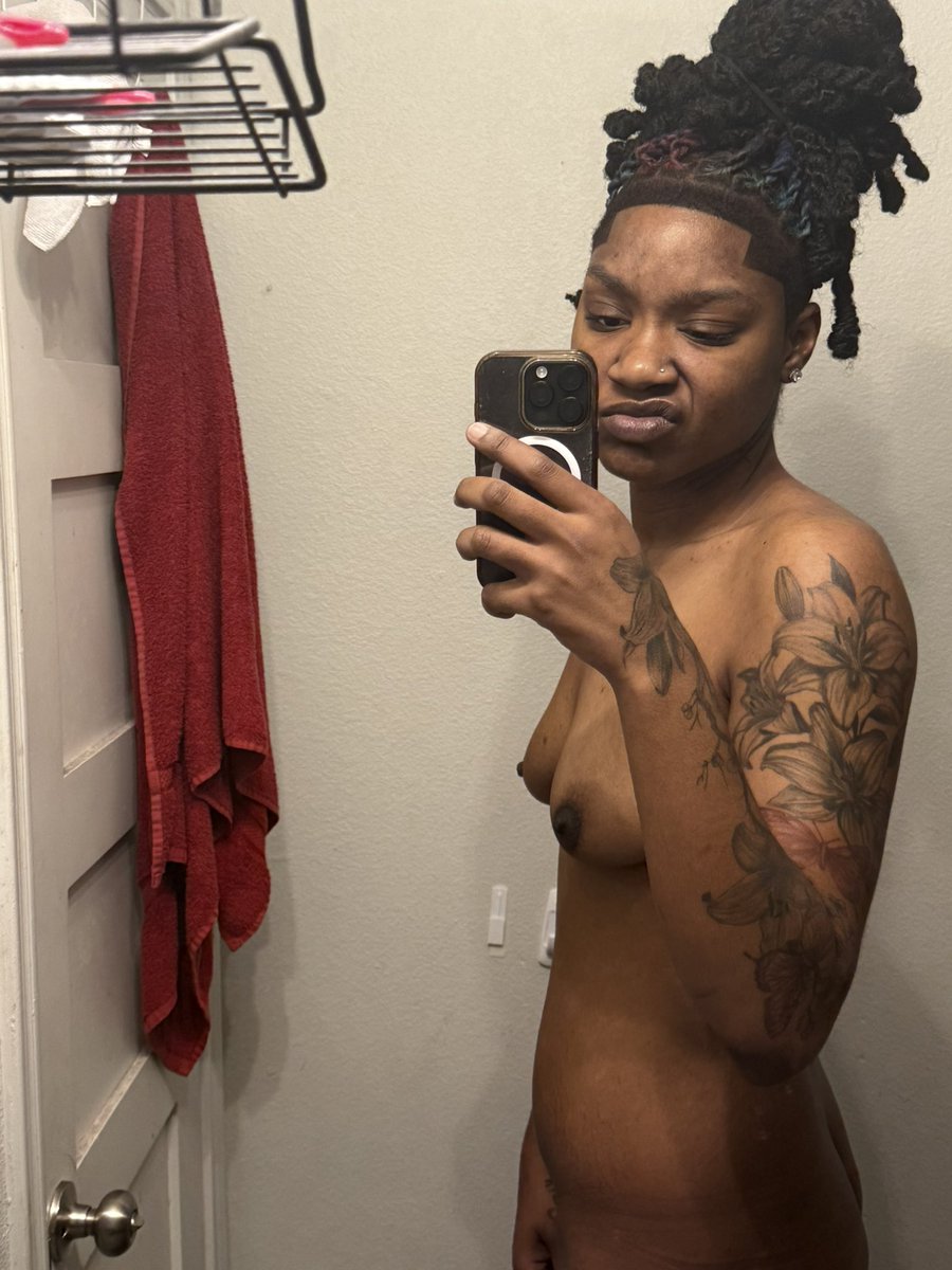 𝐓 𝐏𝐫𝐨𝐝𝐮𝐱𝐭𝐢𝐨𝐧𝐬😘 tweet media