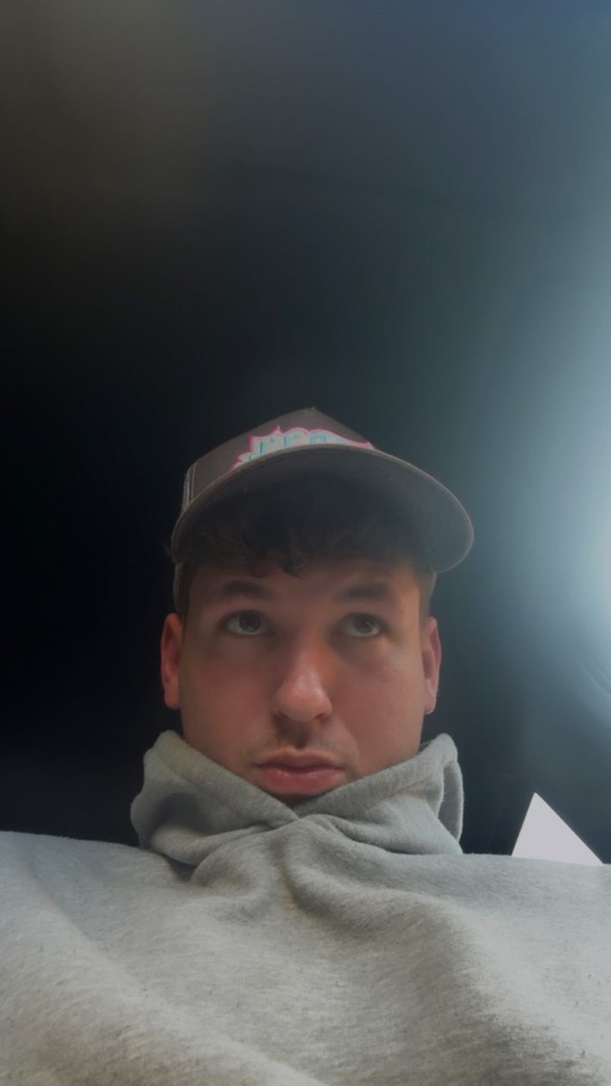 lewisskii's tweet photo. 🧢 https://t.co/iMK4rBsrXP