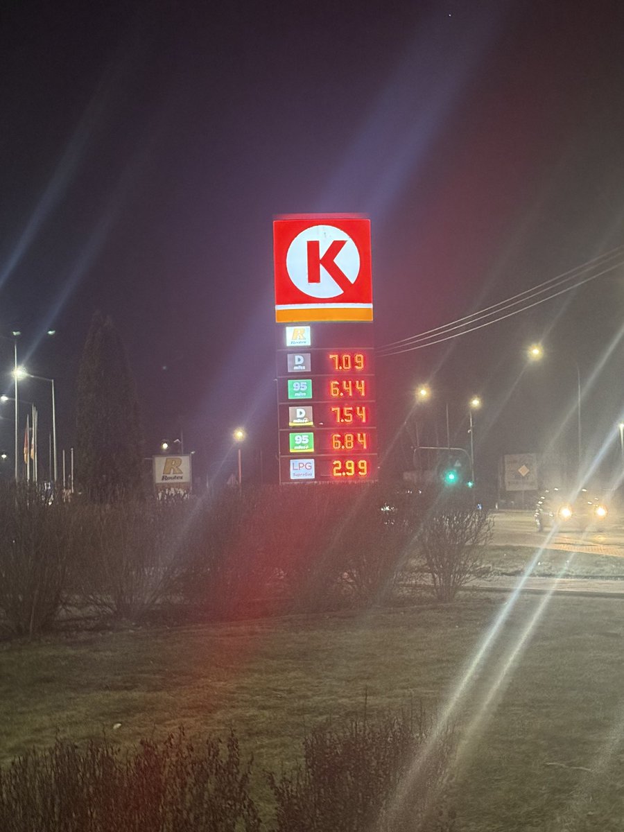 Szybko idzie, jak tak dalej pójdzie to po weekendzie 10 ziko za litr.