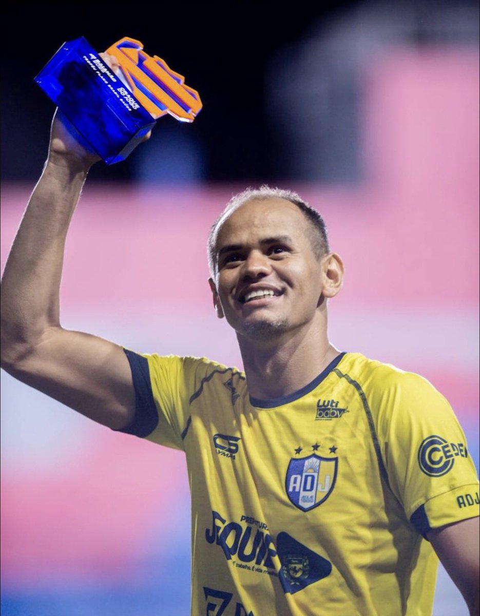 O ARTILHEIRO DO CAMPEONATO BAIANO JOGARÁ A SÉRIE B DO ESTADUAL PELO TOURO ✅▶️

O presidente da SAF do Fluminense de Feira, Filemon Neto, abriu o jogo e confirmou que Thiago Recife permanece no clube para a disputa da segunda divisão do Campeonato Baiano.

“Ele topou o projeto de