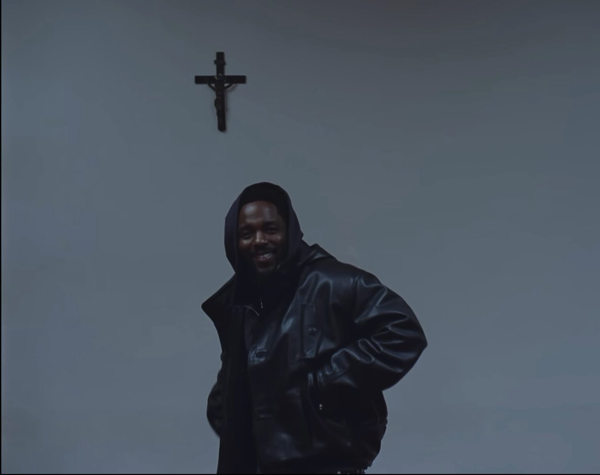 siinwop's tweet photo. Kendrick Lamar back outside 😤 https://t.co/E5wQMfST7D