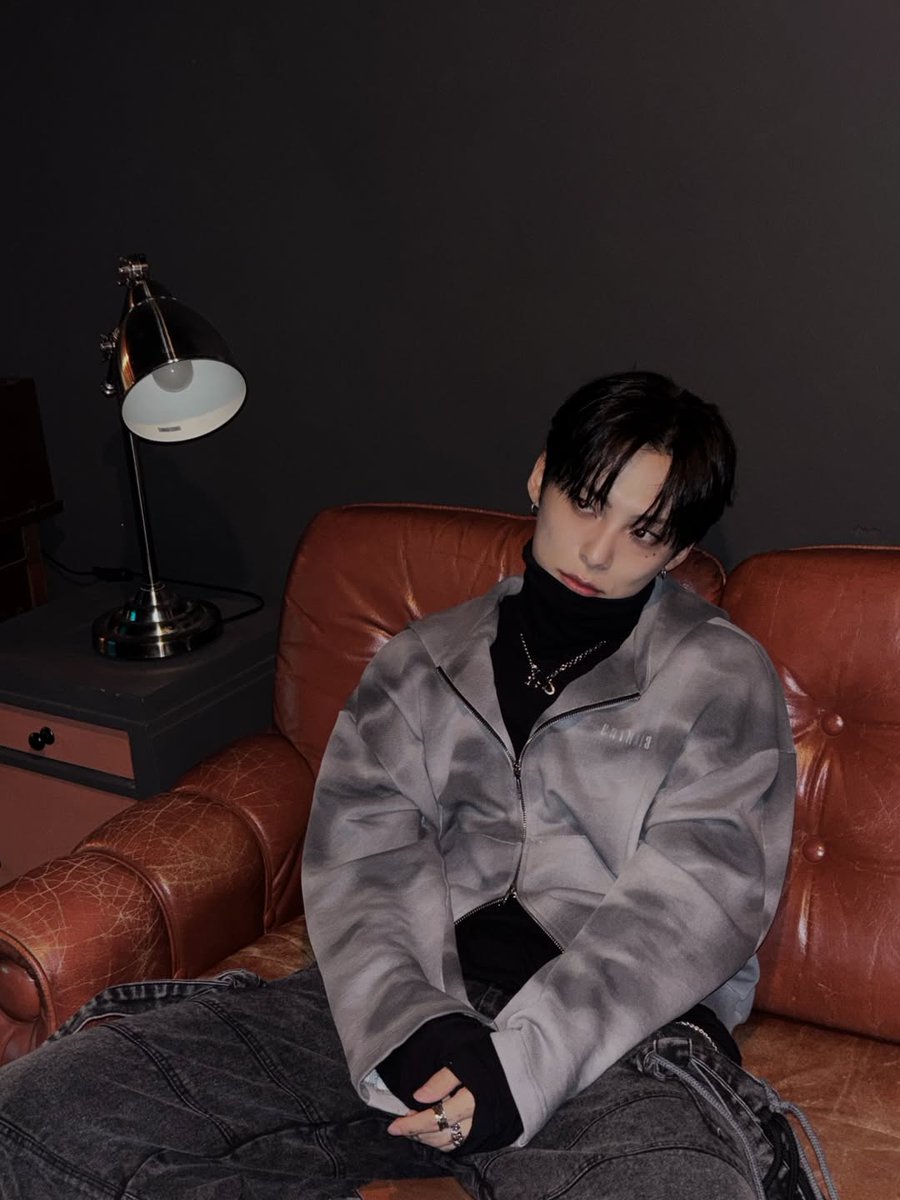 PJH_Updates's tweet photo. [📷] - JUNHEE official Instagram update with ✨️

"Amsterdam"

(1/3)
#JUNHEE #준희 #박준희 #ジュンヒ #ParkJunhee #ACE #에이스 https://t.co/aMT7nSStbX