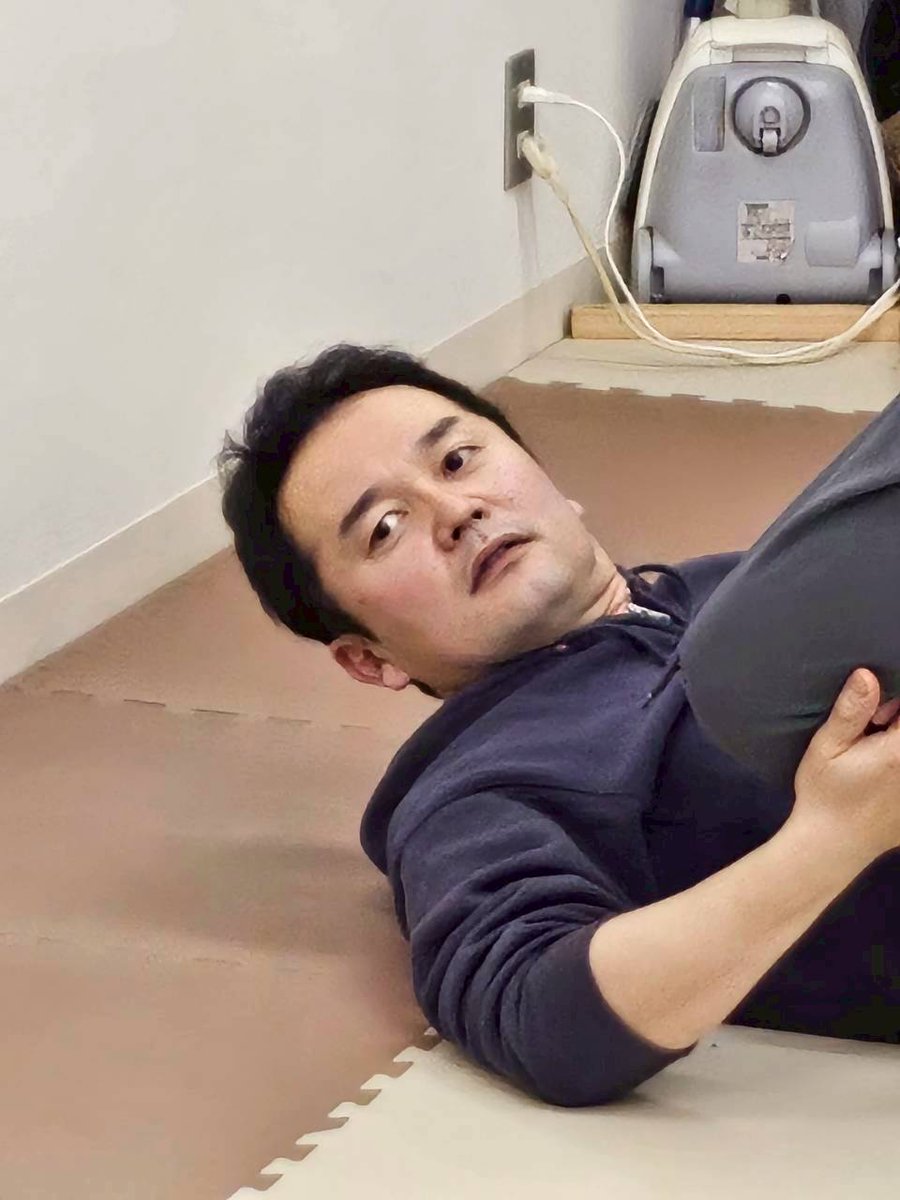 この男、無の表情も出来ます。

生で見てみないか？

form.os7.biz/f/9e8fc920/
#秋田市　#演劇　#OJ3