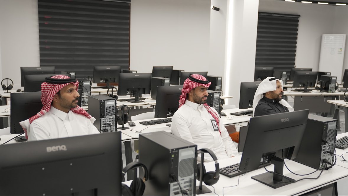 مركز العثيم للابتكار التنموي ( العثيم فاب لاب ) tweet media