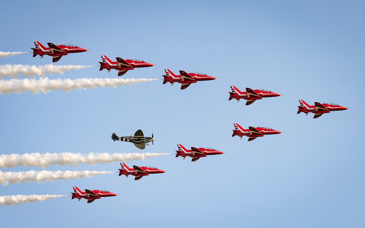 Red Arrows tweet media