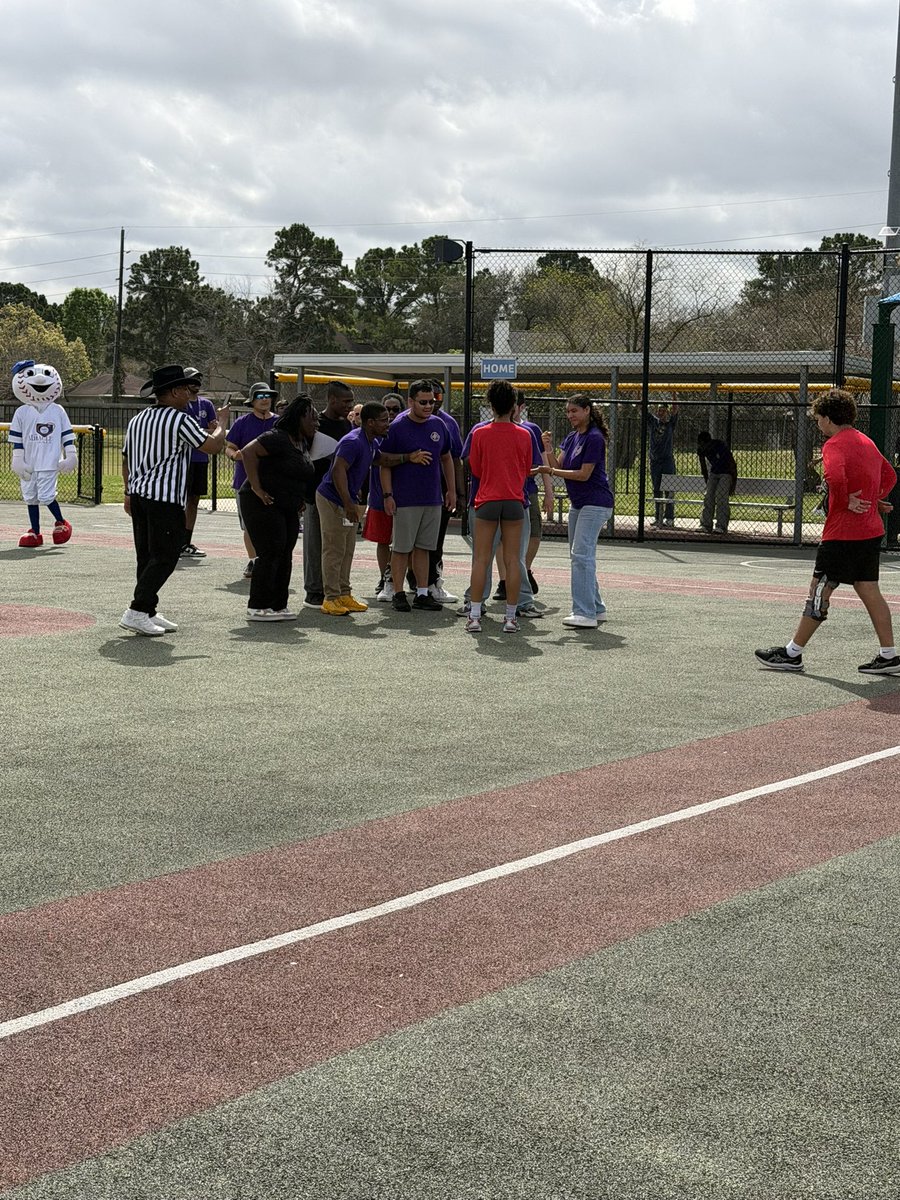 Cy Lakes tweet media