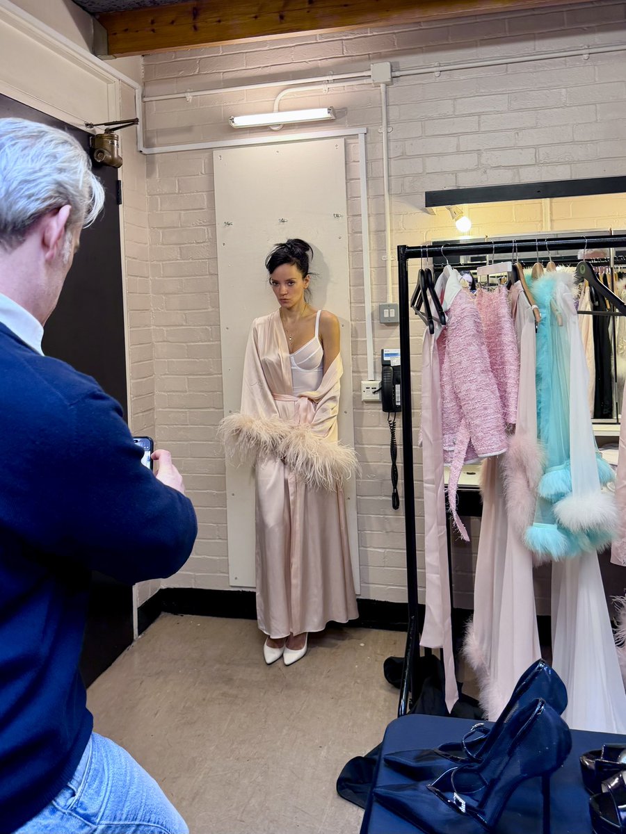 Lily Allen tweet media