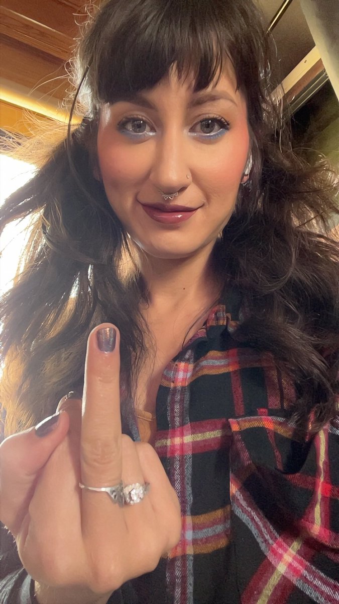 riandreigns's tweet photo. I could make a fun long winded post about how you should do as you’re told, but you’re just stuck on my face 🤷‍♀️ which inherently makes you drop to your knees. https://t.co/SrxwVG8WSf