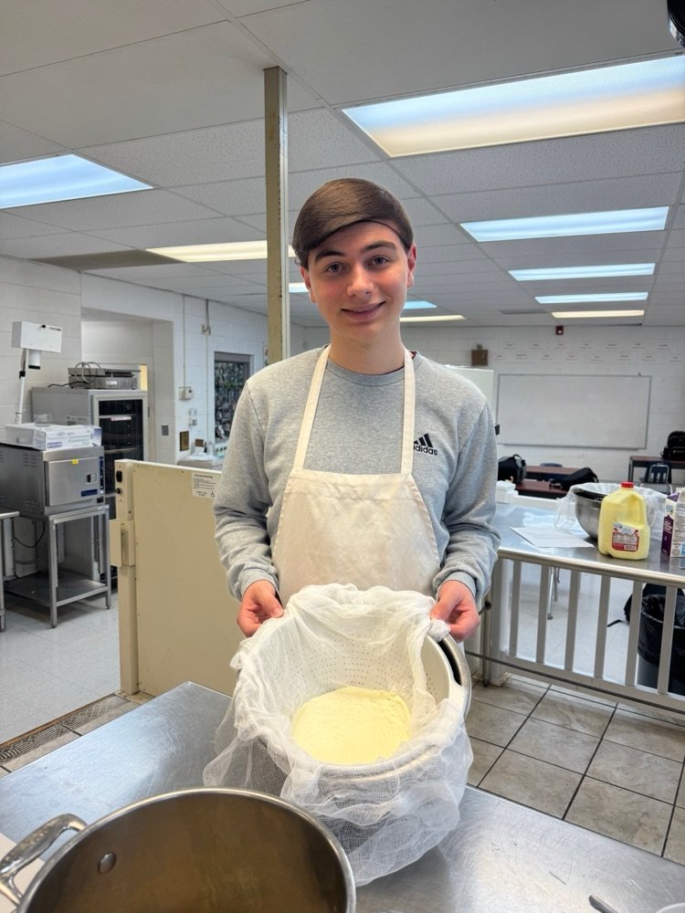 wcctec's tweet photo. Culinary Arts I students made ricotta cheese from scratch today! After completing the cheese-making process, they used their freshly made ricotta to create a delicious pasta dish. Hands-on learning at its best! 👩‍🍳🍝 https://t.co/IUccIxULPj