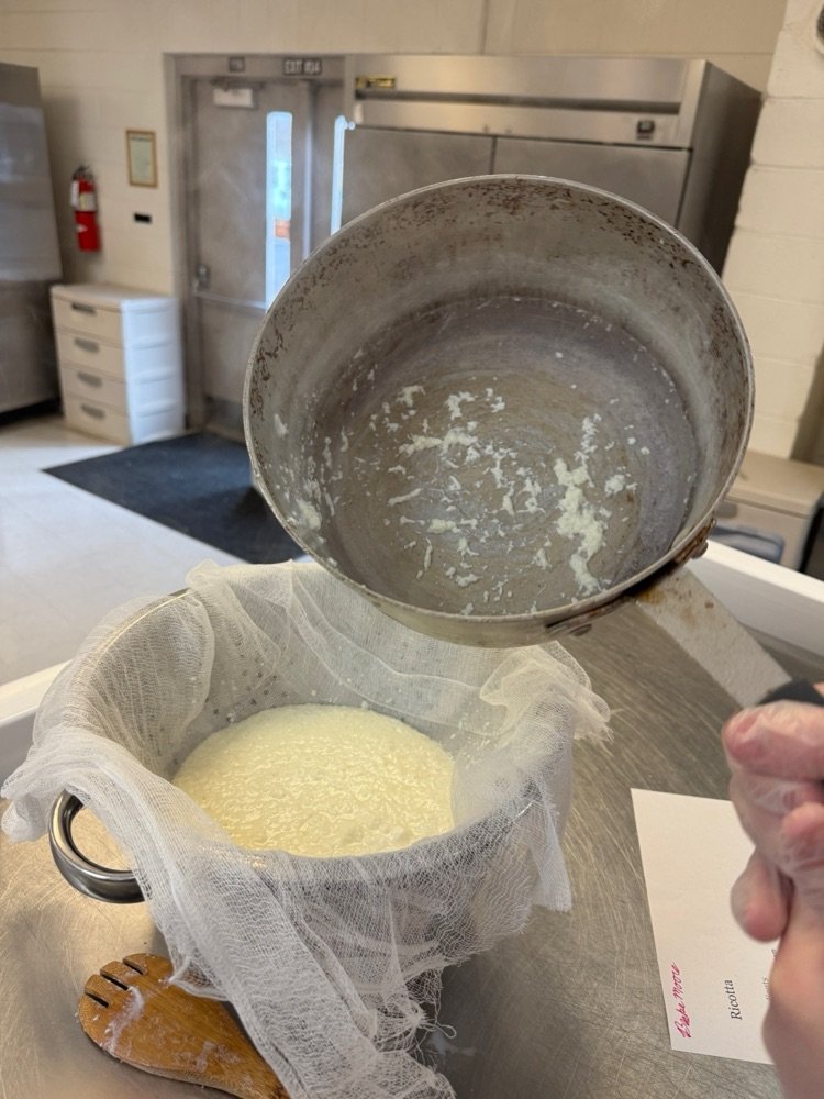 wcctec's tweet photo. Culinary Arts I students made ricotta cheese from scratch today! After completing the cheese-making process, they used their freshly made ricotta to create a delicious pasta dish. Hands-on learning at its best! 👩‍🍳🍝 https://t.co/IUccIxULPj