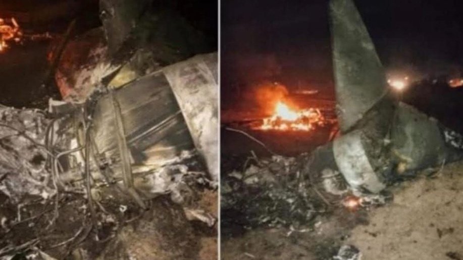 OM_Hindi's tweet image. JUST IN : IAF Su 30 MKI crashes in Karbi Anglong district of Assam.

Photo: Unverified 

More updates are yet to come on this...

#karbianglong #Sukhoi #Assam 
#indianairforce