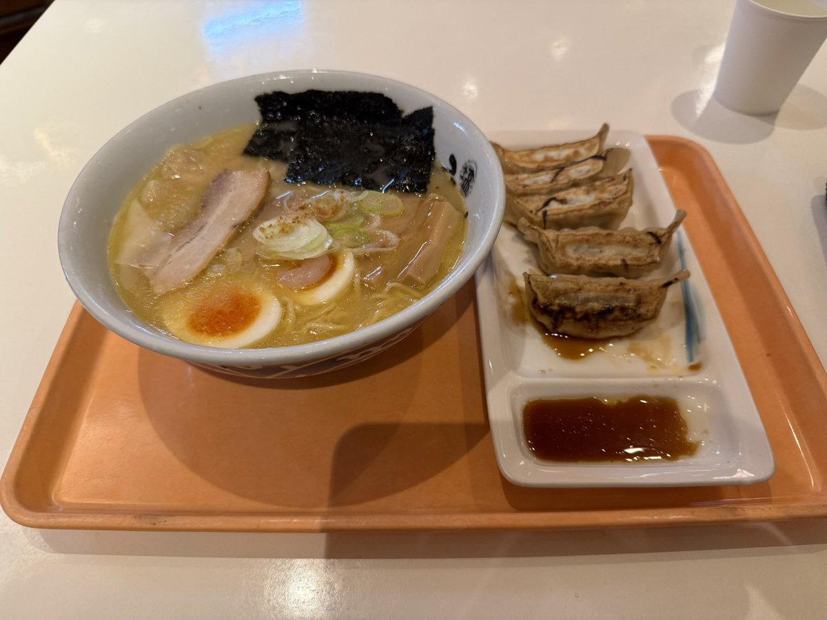 Hugz N. Snugz 🔜 TFF 2026 tweet media