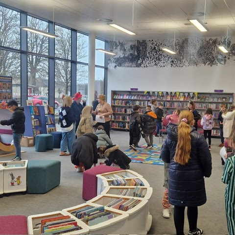 North Lanarkshire Libraries tweet media