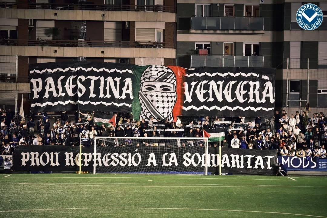 Antifa_Ultras tweet media