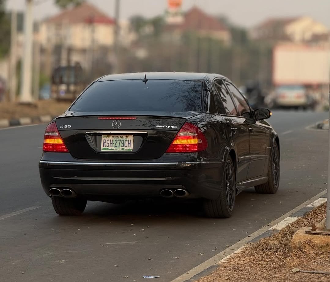 Abj_Auto_cars's tweet photo. ‼️ MERCEDES-BENZ E55 AMG — 2006 (FOREIGN USED)
📃 DUTY: Original custom duty ☑️
🏷️ PRICE: DM OR CALL
📍 LOCATION: #Abuja 🇳🇬
📞 CALL/WHATSAPP: 08052712169 / 09112199464

Classic AMG V8 • raw performance & vintage AMG character #E55AMG #ClassicAMG #V8