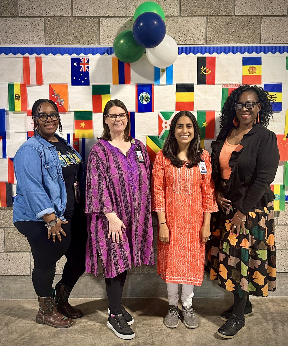 JulieFore21's tweet photo. The Math Department is excited to be here supporting @DISDSocStud as we welcome students to Model UN! @disdstemmath @DrElenaSHill https://t.co/YHiBtiVwpM