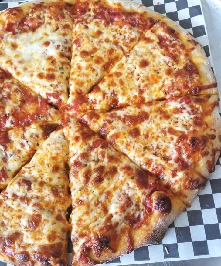 FoodPleaser's tweet photo. Cheese Pizza https://t.co/LMaJALFJL1