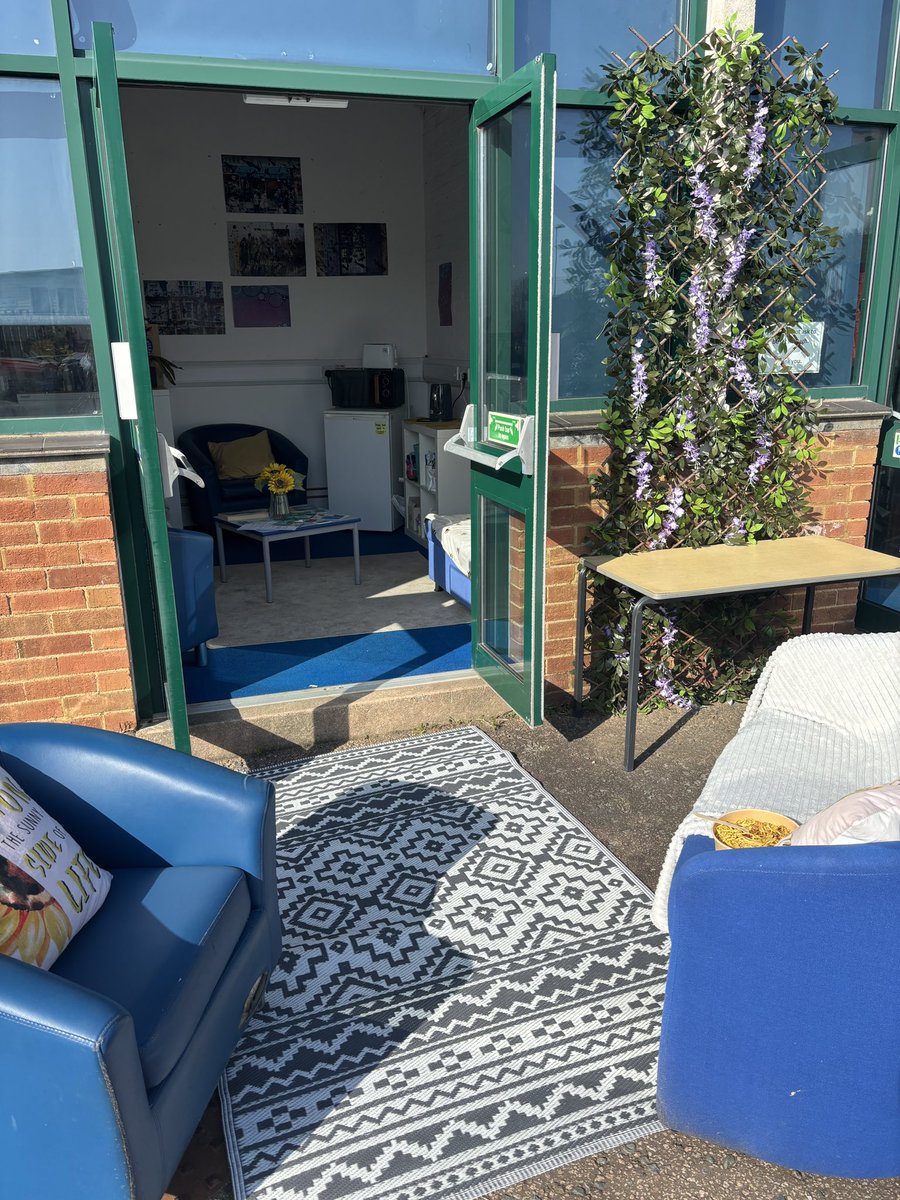 ETA_HUB's tweet photo. Suns out, Wellbeing room and patio open ! https://t.co/EsECRdMuWU