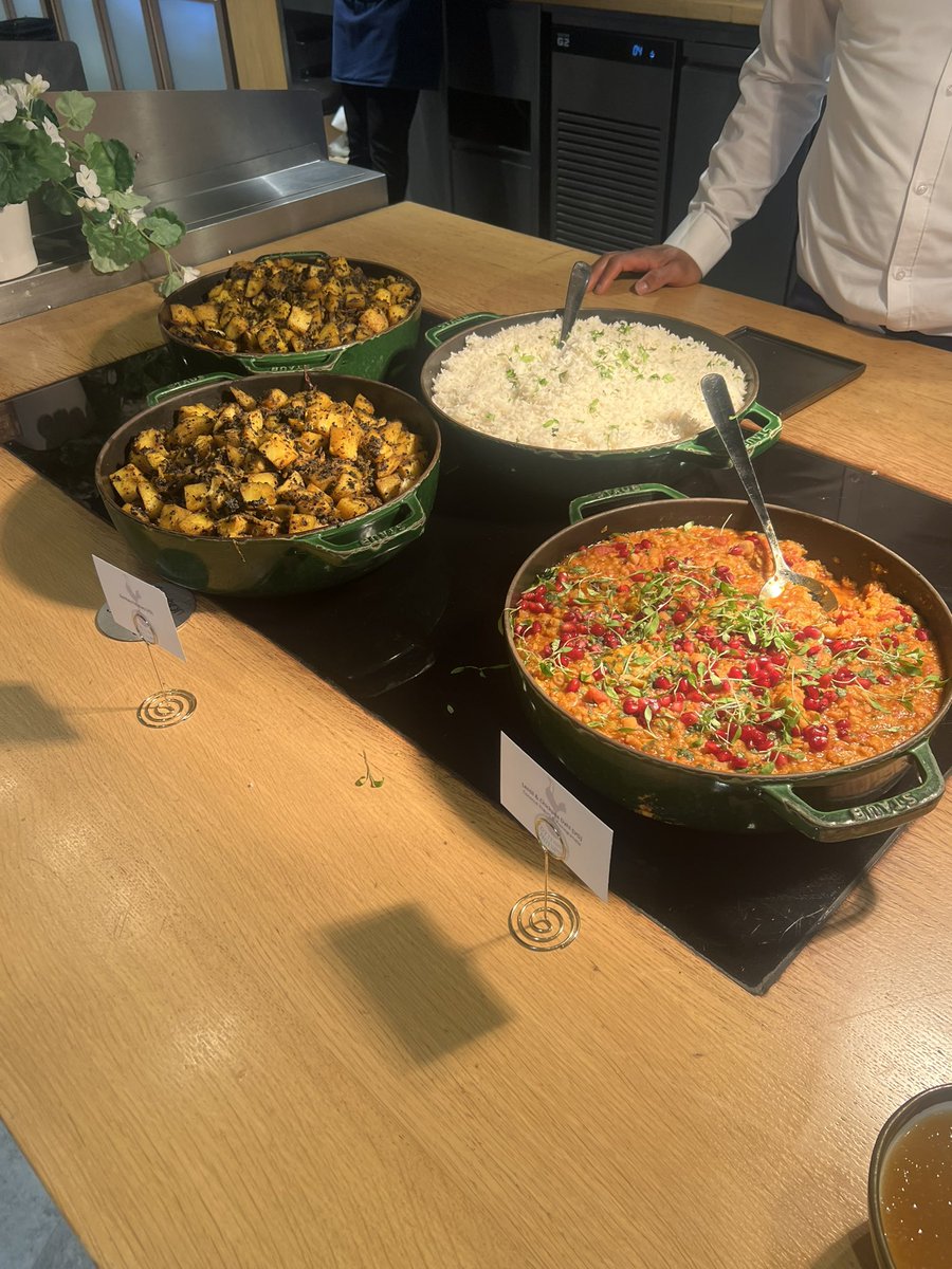 Ian Abrahams (Moose) tweet media