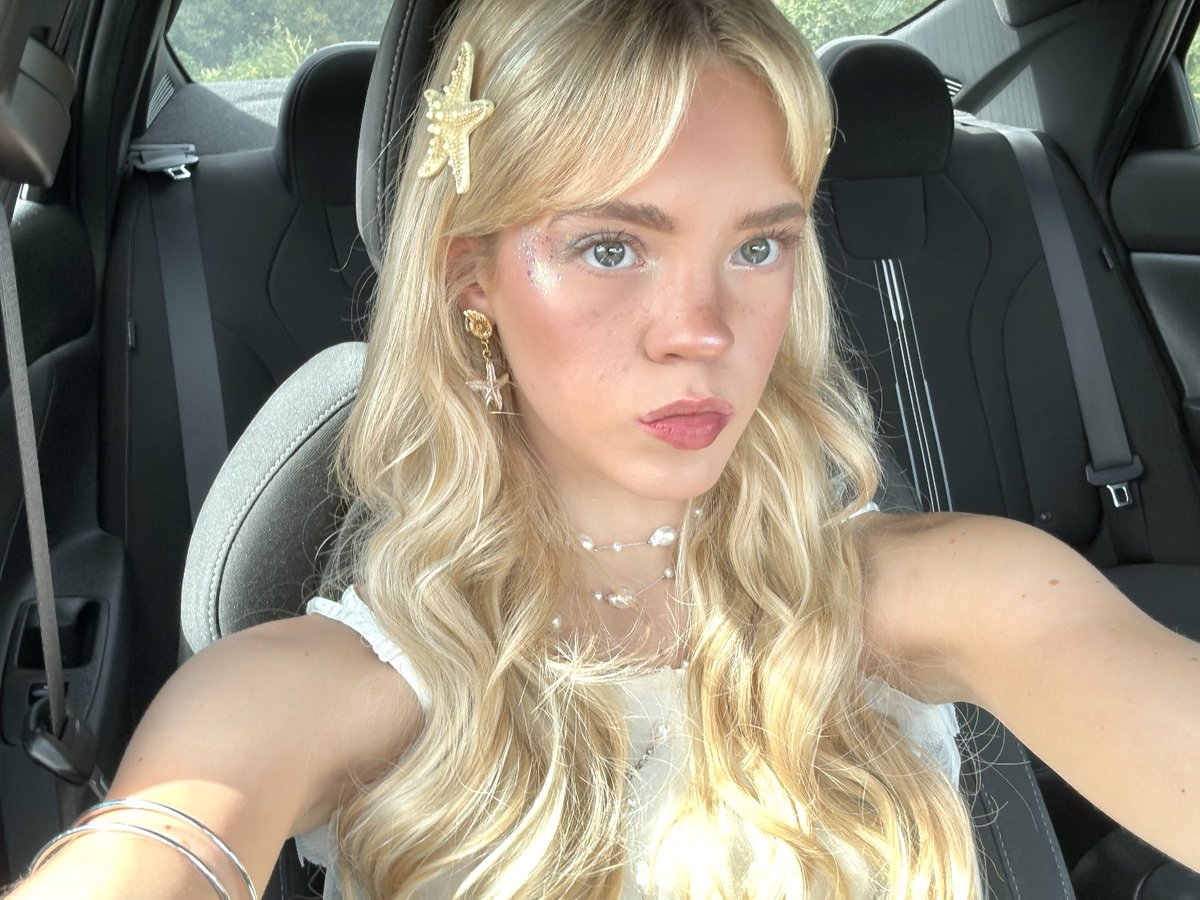 sophie ˚୨୧⋆｡ tweet media