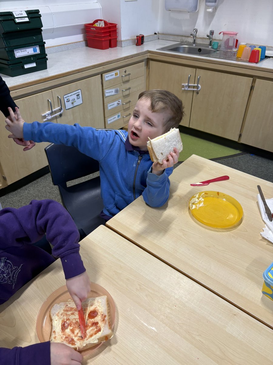 Mrs Kane tweet media