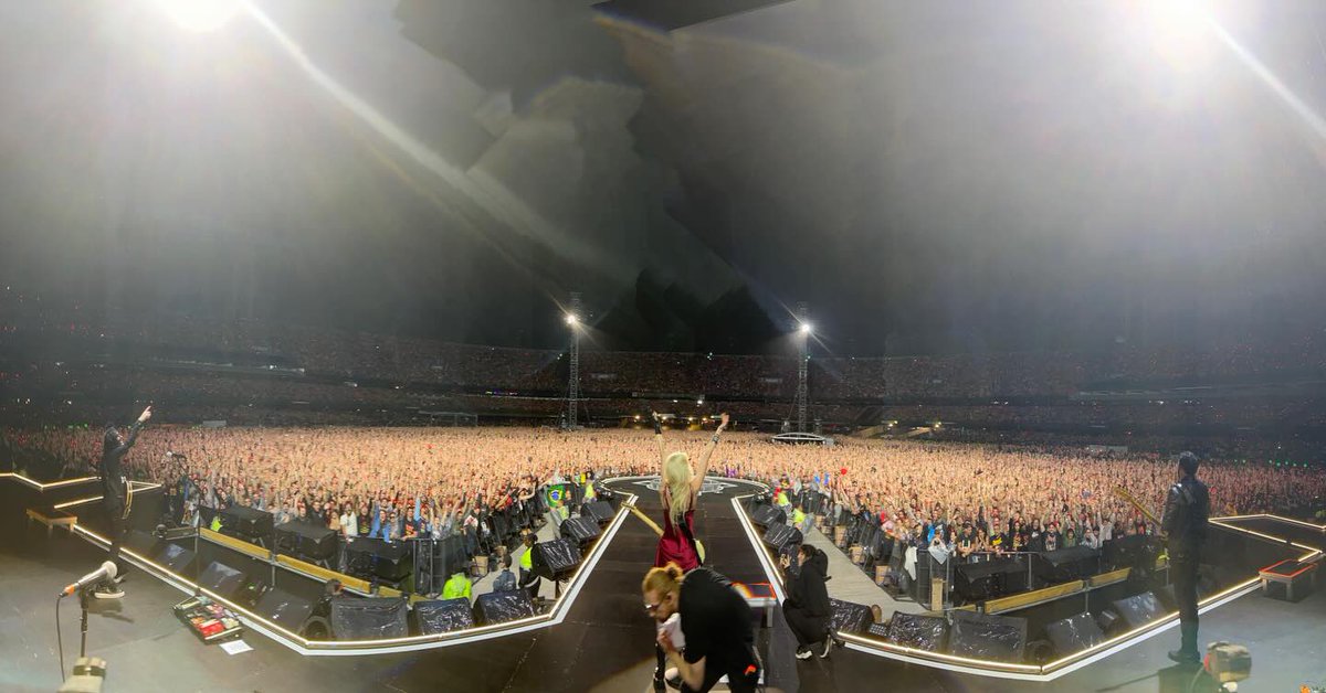 The Pretty Reckless tweet media