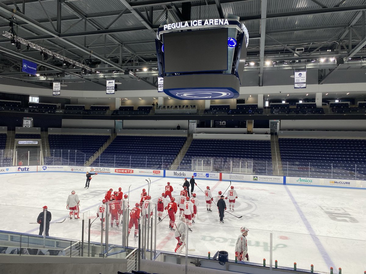 📍Pegula Ice Arena | State College, PA

On the road with <a href="/BadgerMHockey/">Wisconsin Hockey</a>. Looking to secure a home game next week for the Big Ten Quarterfinal.