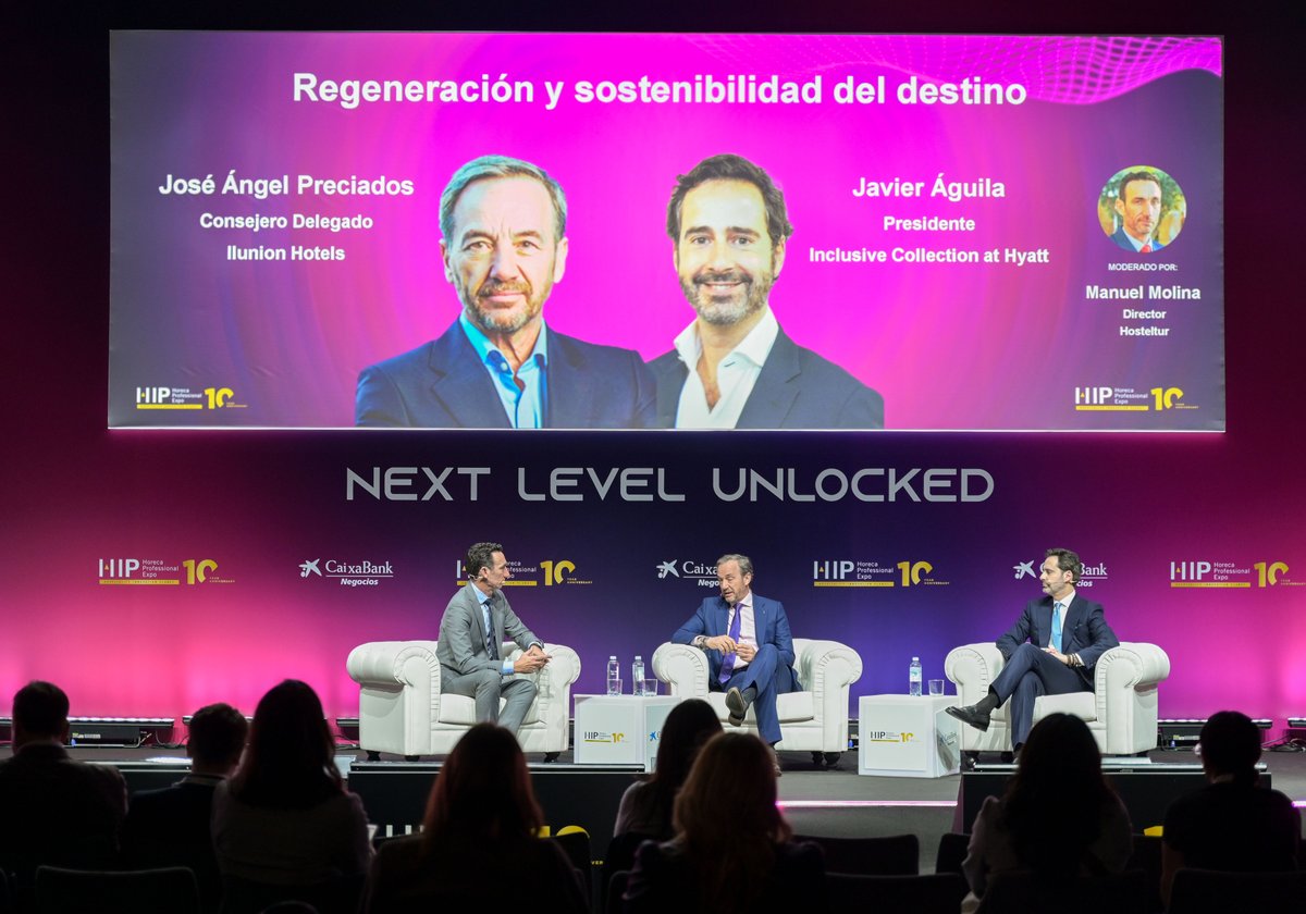 expohip's tweet photo. 🎤 Revive algunos de los mejores momentos del Main Auditorium CaixaBank en HIP 2026.

Líderes del sector y grandes ponentes compartiendo ideas, tendencias y estrategias que marcarán el futuro del canal horeca.

#HIP2026 #Horeca #Hostelería #Innovación https://t.co/z32tCpJq7K