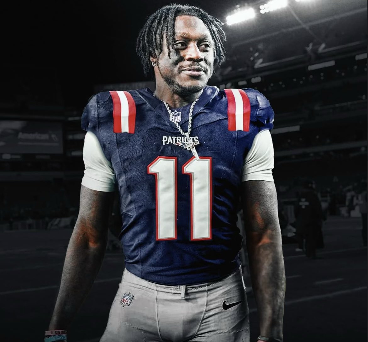 AdamFerrellNFL's tweet image. Report:
The Patriots will be acquiring star WR AJ Brown for a 2nd round pick.