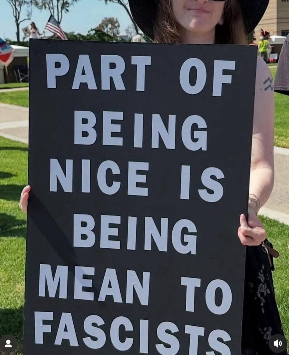 ultras_antifaa's tweet photo. “PART OF BEING NICE IS BEING MEAN TO FASCISTS” https://t.co/e8d7JbMADQ