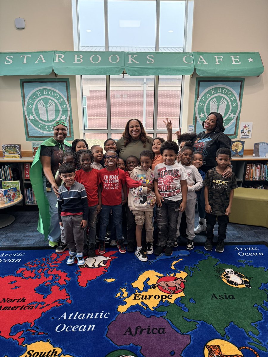 LEWIS4Principal's tweet image. Thank You @Franchesca_Warr for teaching us that Readers are Leaders.