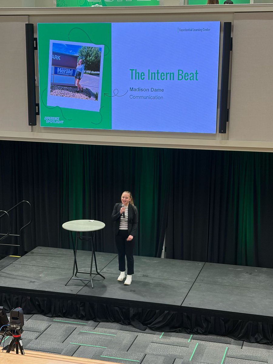 UND Communication tweet media