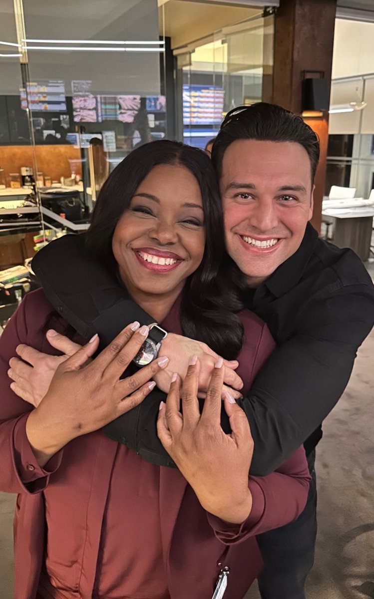 buckitallup's tweet image. GOD PLEASE GIVE US MORE LINDA AND EDDIE SCENES