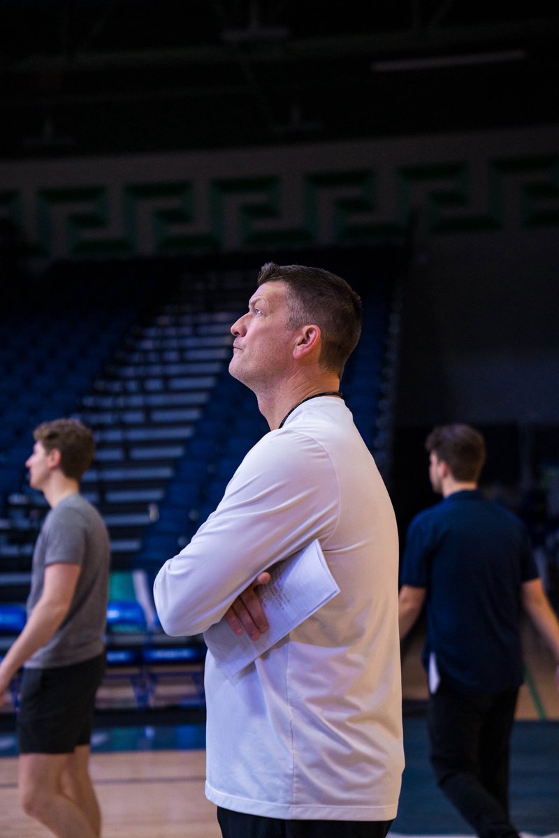 LeeU Men's Basketball tweet media