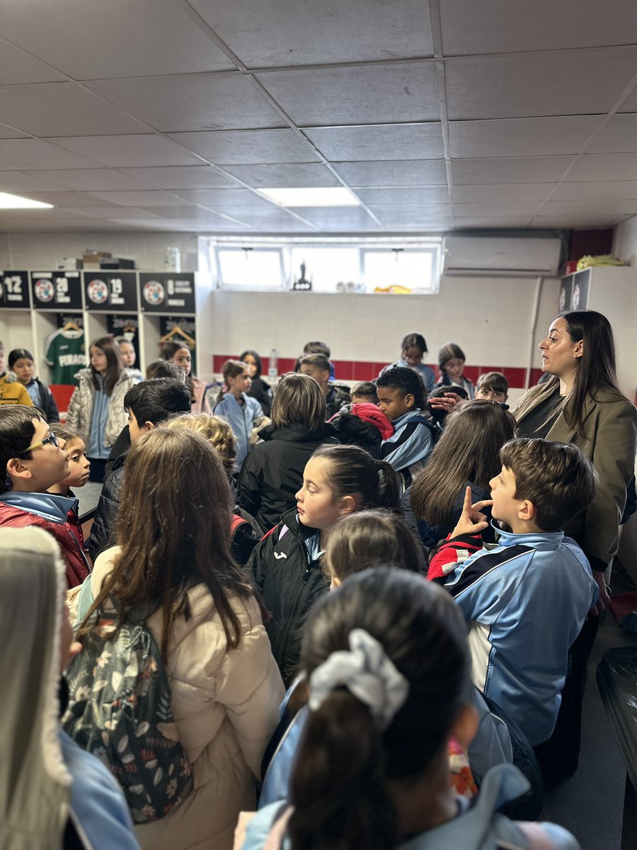 ZCFoficial's tweet photo. VALORES DEL DEPORTE✨🥰|

Hoy hemos recibido la visita del Colegio @MilagrosaZamora en el Ruta🥰

Los alumnos han podido conocer nuestras instalaciones, aprender sobre hábitos del deporte y ver de cerca cómo trabaja el equipo. ¡GRACIAS! 🙌

 (Sigue)

#VamosMiZamora https://t.co/3KhazVN6UT