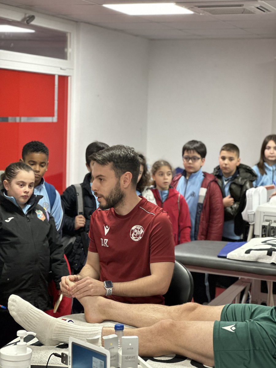 ZCFoficial's tweet photo. VALORES DEL DEPORTE✨🥰|

Hoy hemos recibido la visita del Colegio @MilagrosaZamora en el Ruta🥰

Los alumnos han podido conocer nuestras instalaciones, aprender sobre hábitos del deporte y ver de cerca cómo trabaja el equipo. ¡GRACIAS! 🙌

 (Sigue)

#VamosMiZamora https://t.co/3KhazVN6UT
